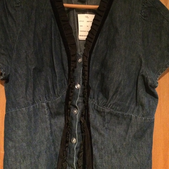 BOSTON PROPER Denim and black velvet trim top, NWT - Picture 1 of 4
